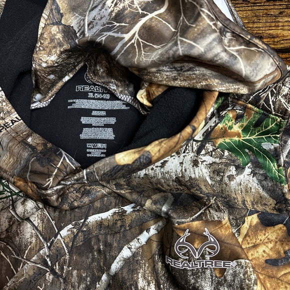 Kids XL camouflage hoodie with face cover - Picture 2 of 3